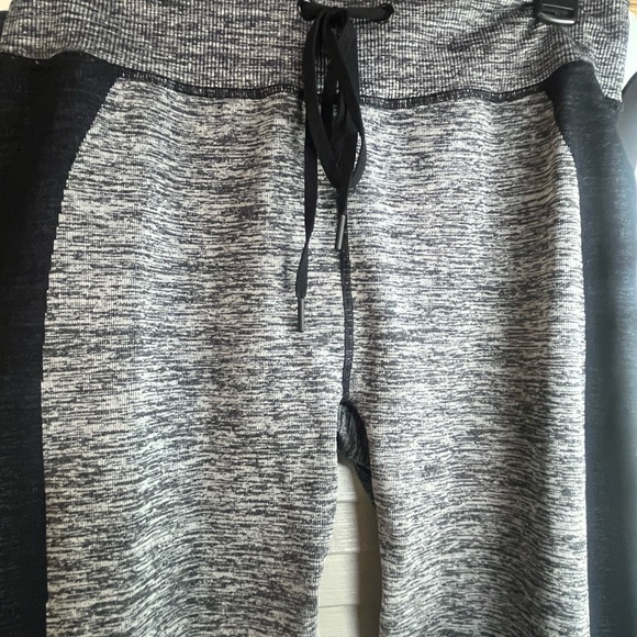 Victoria's Secret Hoodie and jogger pants outfit sm/ lg - Picture 5 of 16